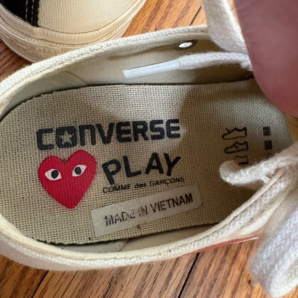 Comme des Garcons PLAY x Converse Chuck Taylor All Star Low‎ Cream Shoes size 6